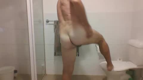 Snapshot of etextratestacle chatting on 10-06-25, 05:10 ET online show from 10-06-25, 05:10