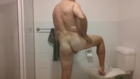 Snapshot of etextratestacle chatting on 10-09-25, 05:33 ET online show from 10-09-25, 05:33