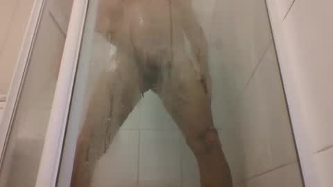 Snapshot of etextratestacle chatting on 10-23-25, 04:50 ET online show from 10-23-25, 04:50