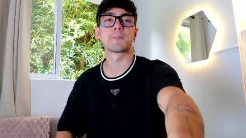 etham_wolf1 online show from 05-30-26, 06:16