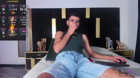 Snapshot of ethan__walker chatting on 12-30-24, 07:21 Ethan online show from 12-30-24, 07:21