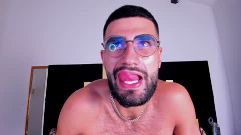 Snapshot of ethan__walker chatting on 02-04-25, 01:45 Ethan online show from 02-04-25, 01:45