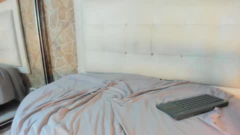 ethan helmut online show from 12-27-24, 07:40