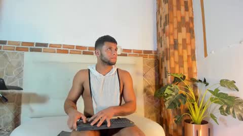 ethan helmut online show from 12-30-24, 03:25