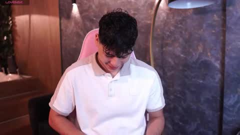 Snapshot of ethan_occonor chatting on 11-22-25, 12:37 ethan_occonor online show from 11-22-25, 12:37