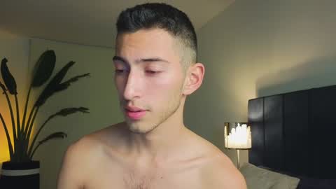 Snapshot of ethan_skiny_ chatting on 12-12-24, 08:03 Joan online show from 12-12-24, 08:03