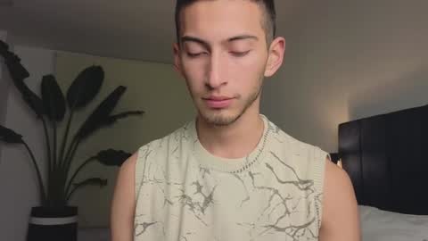 Snapshot of ethan_skiny_ chatting on 01-17-25, 03:12 Joan online show from 01-17-25, 03:12