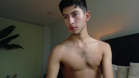 Snapshot of ethan_skiny_ chatting on 11-05-25, 05:29 Joan online show from 11-05-25, 05:29