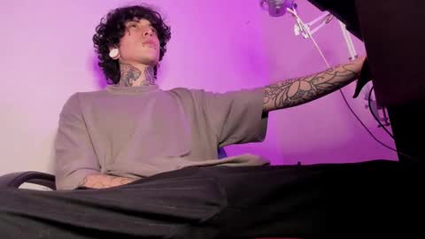 Snapshot of ethan_sykes chatting on 11-11-25, 04:45 Ethan sykes online show from 11-11-25, 04:45