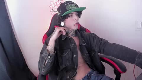 Snapshot of ethan_sykes chatting on 01-12-26, 03:12 Ethan sykes online show from 01-12-26, 03:12