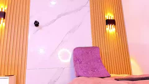 Snapshot of ethan_thouse chatting on 11-06-25, 07:42 ethan_thouse online show from 11-06-25, 07:42