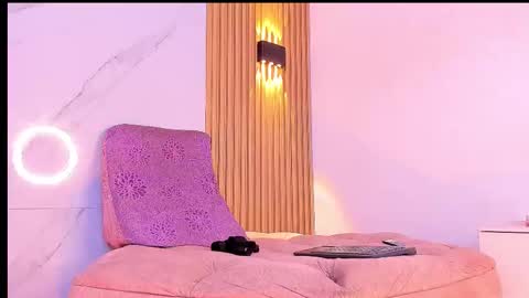 Snapshot of ethan_thouse chatting on 11-09-25, 07:39 ethan_thouse online show from 11-09-25, 07:39