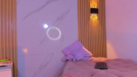 Snapshot of ethan_thouse chatting on 11-16-25, 07:19 ethan_thouse online show from 11-16-25, 07:19