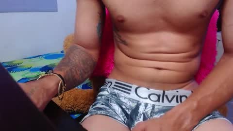 Snapshot of ethan_white_ chatting on 02-21-25, 09:24 ethan white online show from 02-21-25, 09:24