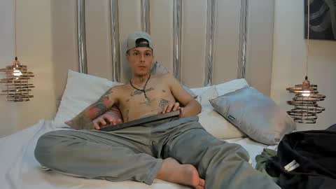 Mauricio Marin Antia online show from 03-12-26, 05:24