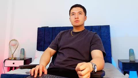 ethanconnor_ online show from 01-10-26, 12:29