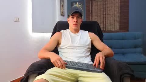 ethangreey1 online show from 04-27-26, 03:43