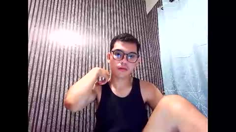 Snapshot of ethanwalter7778 chatting on 05-10-26, 01:05 Ethan Walter online show from 05-10-26, 01:05