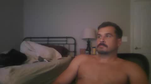 Snapshot of etim33 chatting on 10-01-25, 06:47 etim33 online show from 10-01-25, 06:47