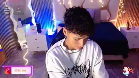 ette online show from 12-22-25, 07:44