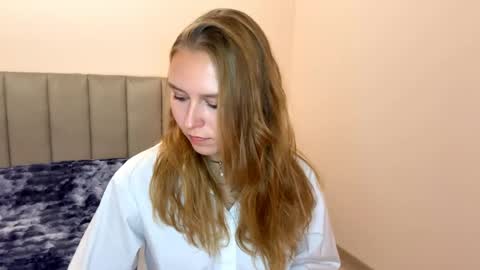 Snapshot of eugenierickel chatting on 05-05-26, 02:25 Alice online show from 05-05-26, 02:25