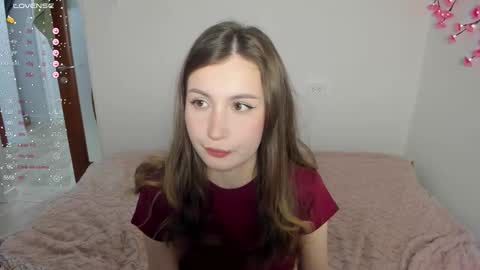 Veronica Tiia Lilith left to right online show from 03-16-26, 05:17