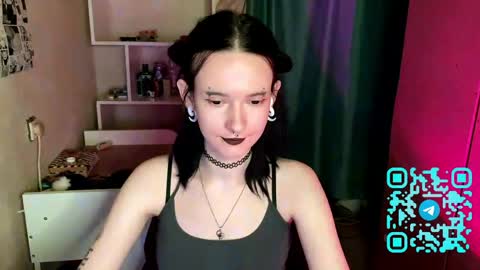 Kate online show from 04-25-26, 01:03