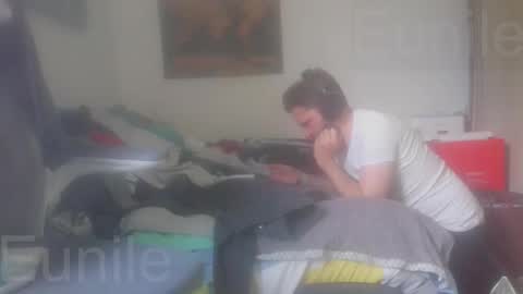 eunile online show from 05-14-26, 01:07