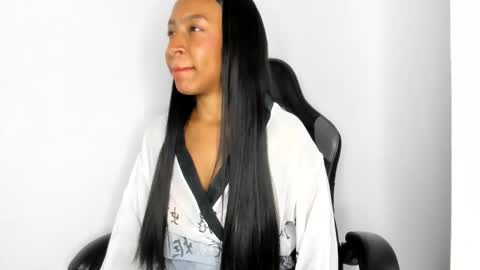 euphoria_06 online show from 11-20-25, 04:23