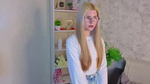 eusebiamalekan online show from 05-18-26, 04:07