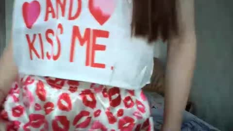 Snapshot of eva00186 chatting on 02-04-25, 10:43 eva00186 online show from 02-04-25, 10:43
