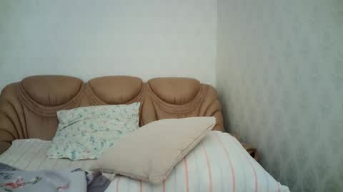 Snapshot of eva00186 chatting on 10-03-25, 09:17 eva00186 online show from 10-03-25, 09:17