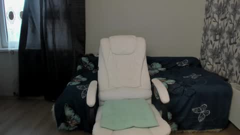 Snapshot of eva_7777 chatting on 09-28-25, 06:19 Eva online show from 09-28-25, 06:19