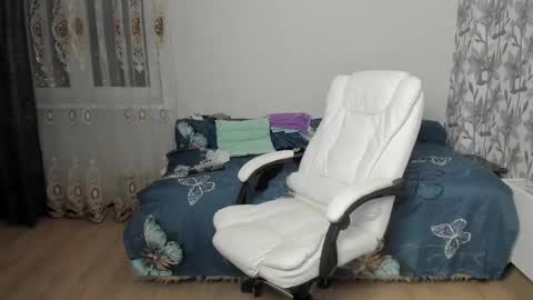 Eva online show from 11-08-25, 12:27