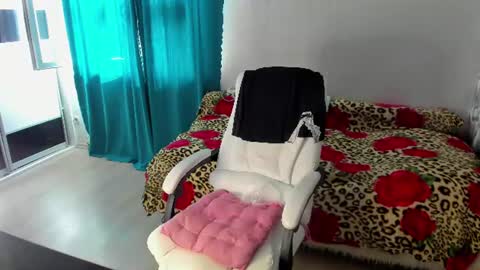 Snapshot of eva_7777 chatting on 06-21-26, 08:39 Eva online show from 06-21-26, 08:39