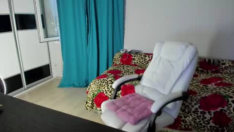 Snapshot of eva_7777 chatting on 07-08-26, 08:46 Eva online show from 07-08-26, 08:46