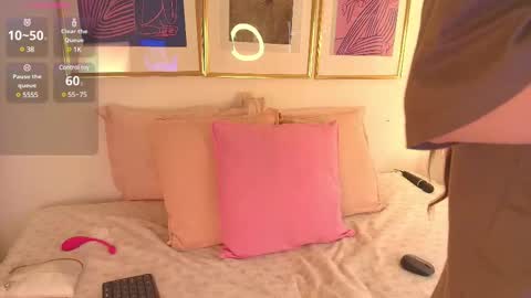 Snapshot of eva_depp chatting on 02-15-25, 01:05 Evaa Depp online show from 02-15-25, 01:05