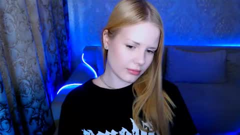 Snapshot of eva_ellis chatting on 07-22-26, 04:43 Eva online show from 07-22-26, 04:43