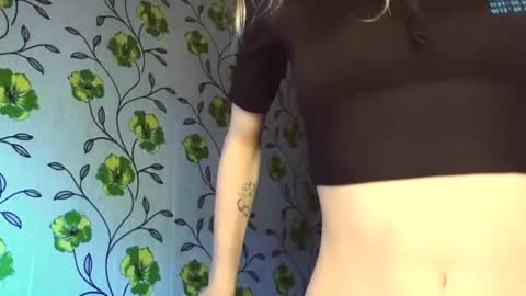 Evvie online show from 05-22-26, 06:09