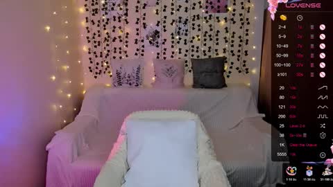 Snapshot of eva_greys chatting on 11-24-25, 02:11 Eva online show from 11-24-25, 02:11