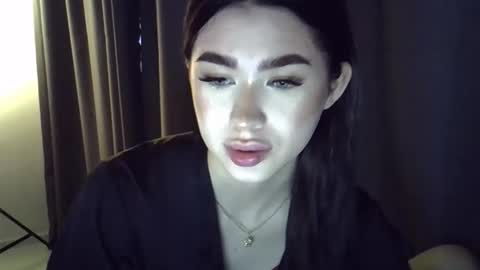 eva lightx online show from 03-18-26, 08:17