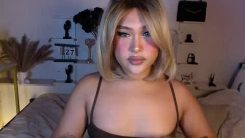 Queen Eva Mazikeen online show from 04-26-26, 09:23