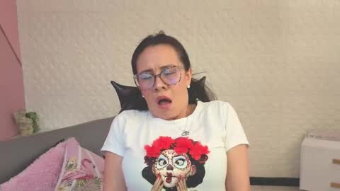 Eva  online show from 06-04-26, 03:18