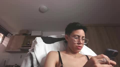 Snapshot of eva_monwalker chatting on 04-28-26, 12:54 Eva cute online show from 04-28-26, 12:54