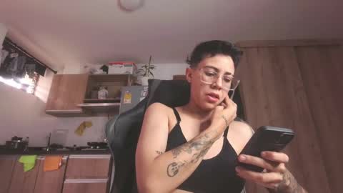 Snapshot of eva_monwalker chatting on 05-19-26, 12:44 Eva cute online show from 05-19-26, 12:44