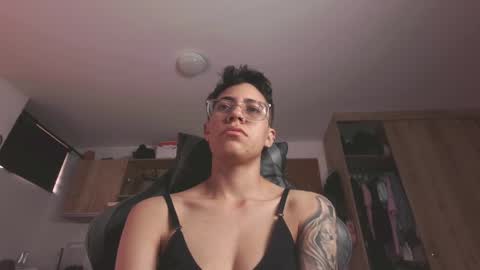 Snapshot of eva_monwalker chatting on 06-04-26, 12:33 Eva cute online show from 06-04-26, 12:33