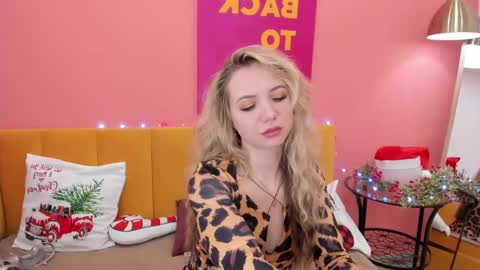 Snapshot of eva_moran chatting on 01-11-25, 08:11 Eva 3 online show from 01-11-25, 08:11