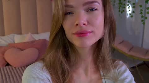 Snapshot of eva_natsumi chatting on 12-06-24, 05:20 Eva online show from 12-06-24, 05:20