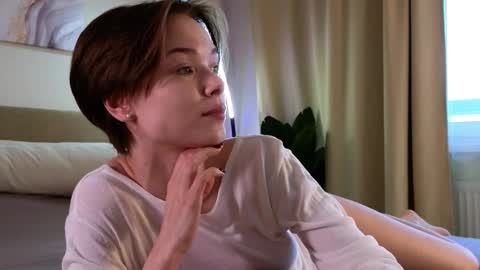 Snapshot of eva_natsumi chatting on 03-03-25, 12:27 Eva online show from 03-03-25, 12:27
