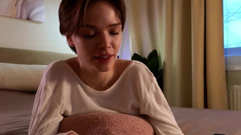 Snapshot of eva_natsumi chatting on 03-03-25, 03:31 Eva online show from 03-03-25, 03:31